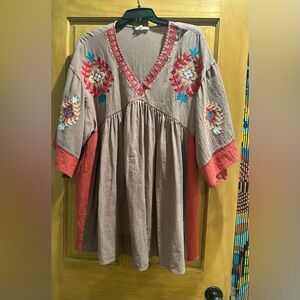 Easel embroidered tunic dress